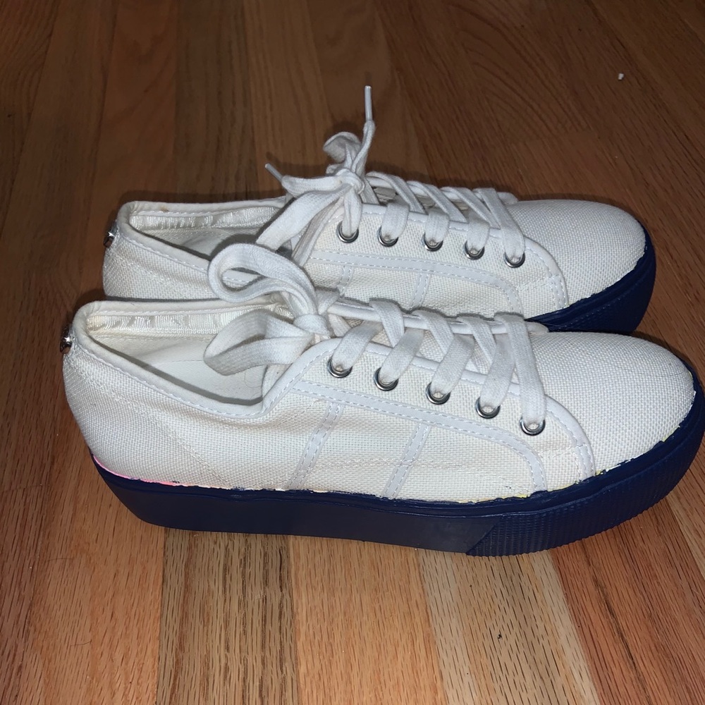 Steve Madden platform shoes